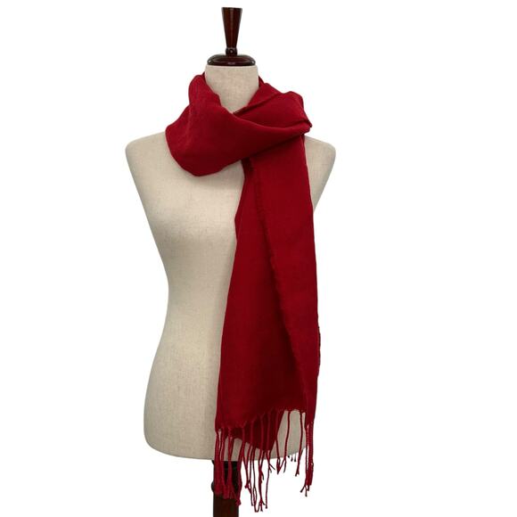 NEW Steve Madden Cozy Blanket Scarf with Fringe Trim in Winter Red Oblong NWT - Picture 8 of 16